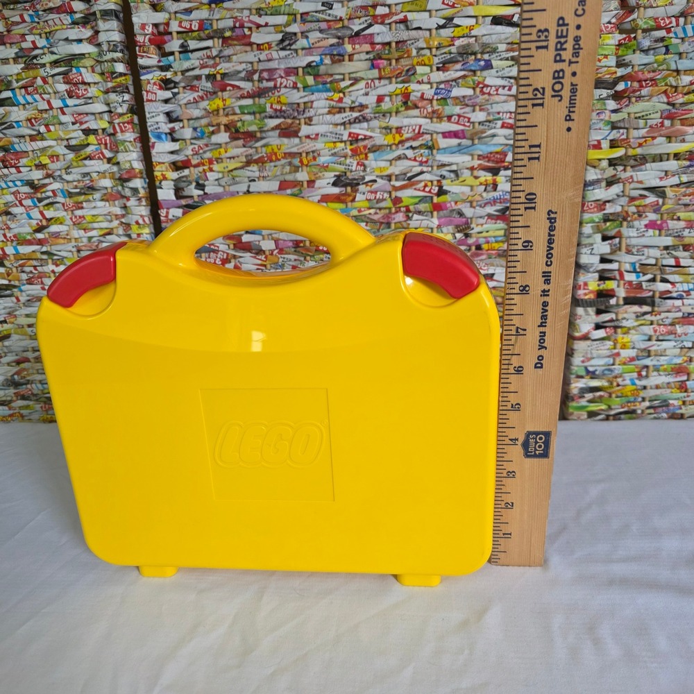 LEGO Yellow Plastic Storage Carrying Case Organizer with Red Latches Handle - Picture 3 of 16